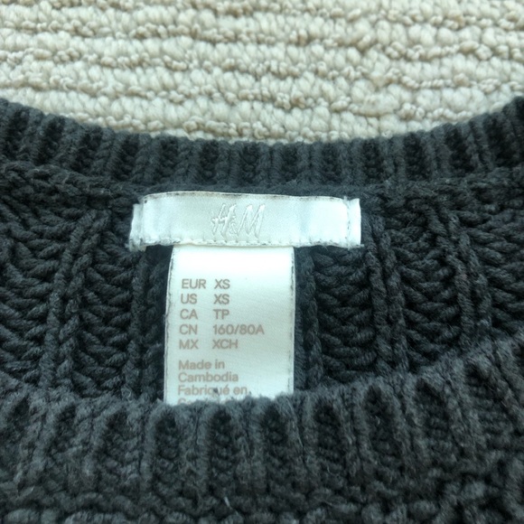 H&M Sweater - Picture 3 of 3